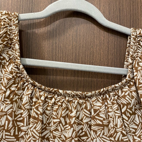 Old Navy Brown Print Off-Shoulder Maxi Dress Size Small Cinched Ruffled Smocked - Picture 6 of 14